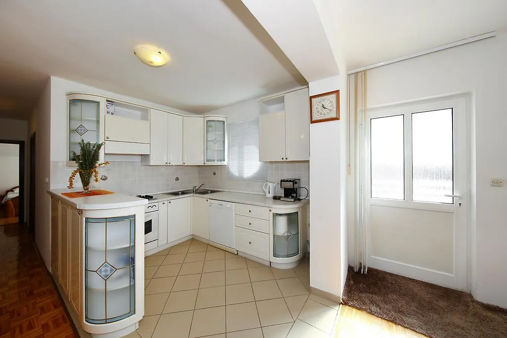 Apartment Jasenka باكوشتاني